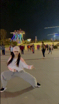 李小璐|“女友和吴京撞脸，一见她就出戏！总想起电影！”哇哈哈哈！