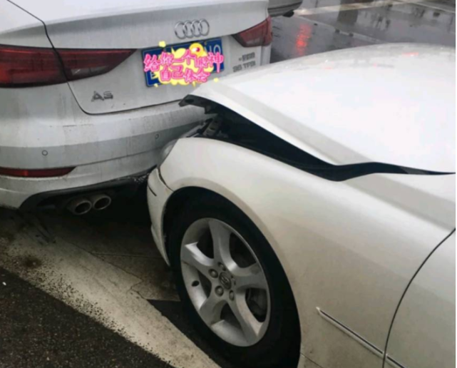 南阳 又一“铁皮车”原形毕露，车身薄的像纸，车主：一撞就碎