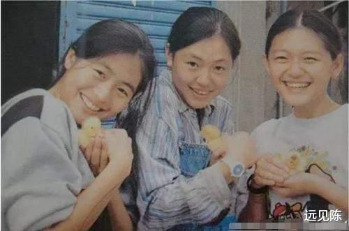 白莲花|小s远比你想的“懦弱”，在外当大众女神，回到家连大气都不敢出