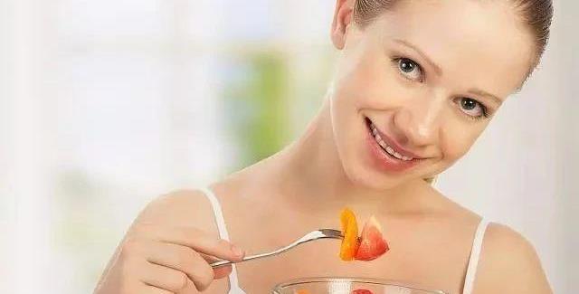 |已被拉入“黑名单”的5种水果，劝你再馋也要忌口，聪明人从不碰！