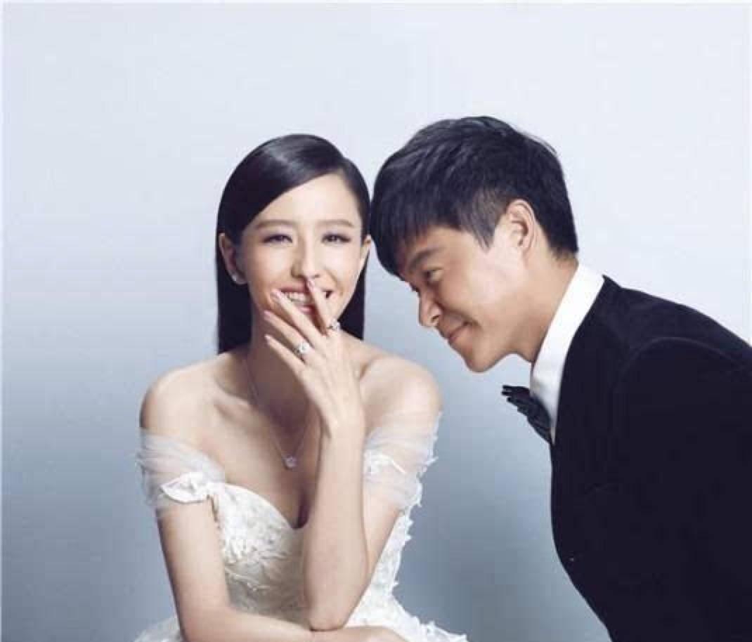 陈思诚|一个卡点庆生，一个敷衍回应，佟丽娅和陈思诚这到底是啥情况？