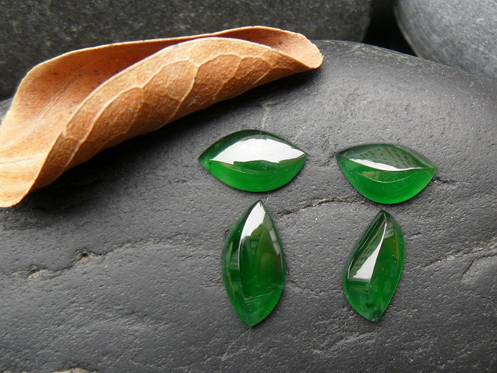 哈轩翡翠|“锡纸翡翠”堪称整容级化妆术，到底有多绝？！