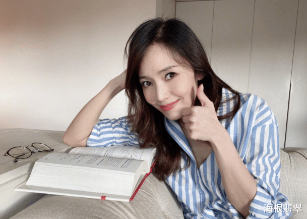 海根翡翠 作为周杰伦“最佳前任”的侯佩岑,戴着千万翡翠手镯嫁给了精英人士!