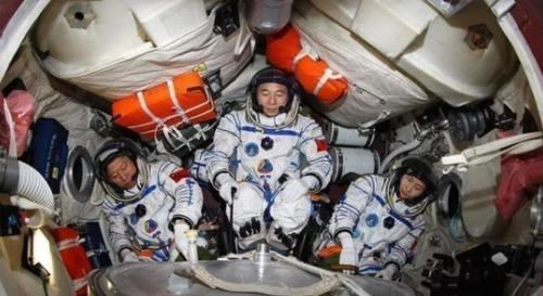 航天员 宇航员会得后遗症吗？首位女航天员刘洋返回地球后，为何音讯全无