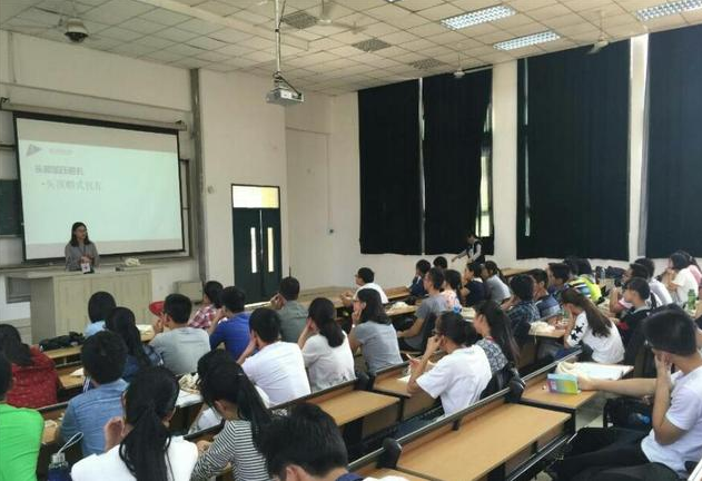 教师|大学“蹭课”会被赶出来吗？只要学生不蹭这3种课，就没有人管