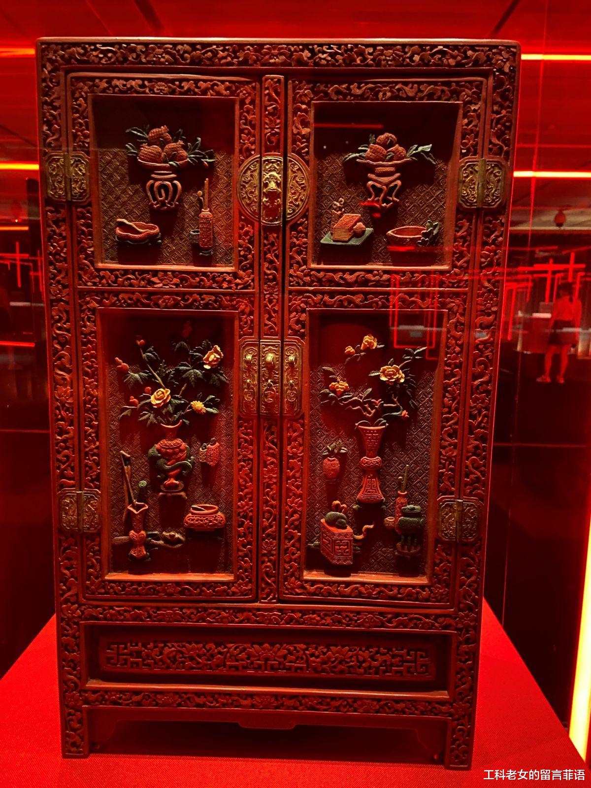 鼻烟壶|朱艳华绮：大富之家