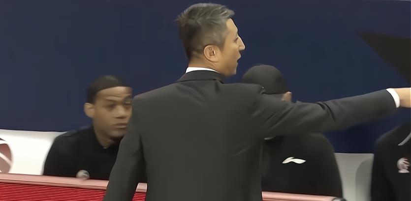 广州队|100-117，广州队11-0开局仍惨败，郭士强赛后很郁闷，结束4连胜