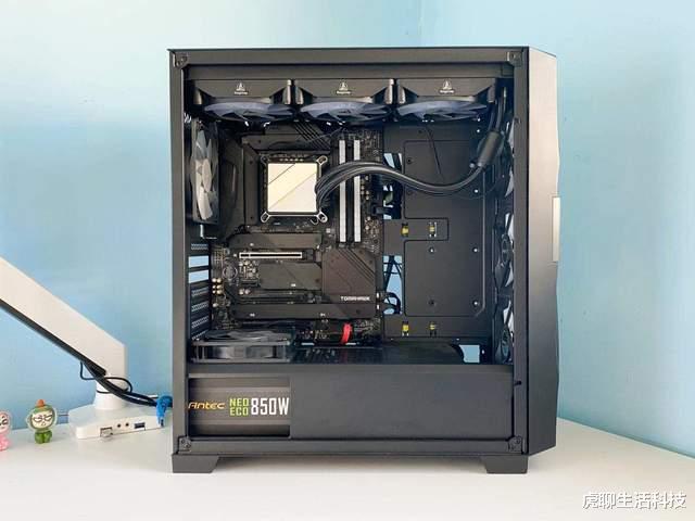 CPU|英特尔12代比11代强在哪里，咬牙入手新CPU，用690主板DDR4实测