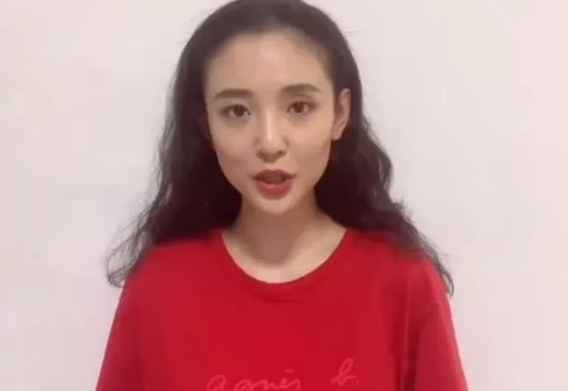90后女孩一场梦|因戏生情，27岁生女，偷偷摸摸了两年，为何官宣后会被骂惨？