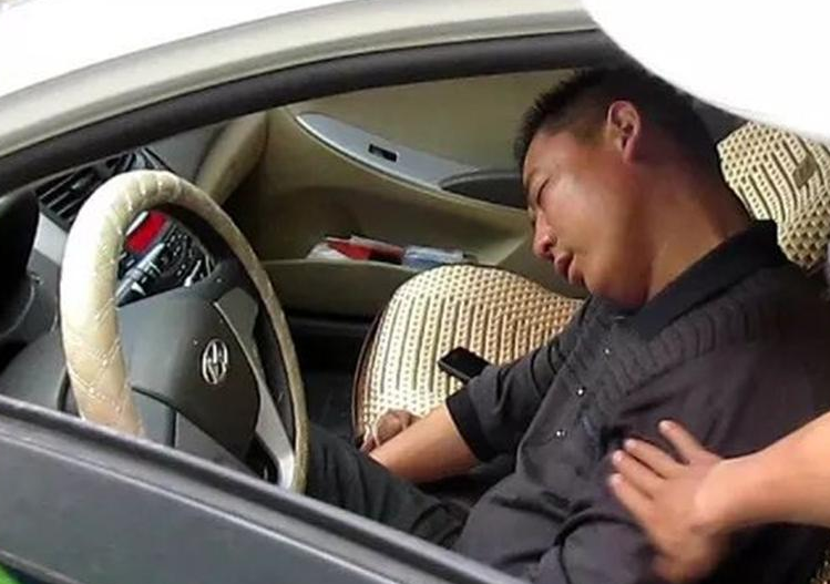 网约车 月收入过万的“高薪”网约车司机，他就是这样来的？