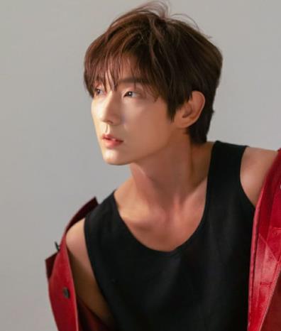 冻龄|35+韩国冻龄男神TOP9！玄彬魅力不输小鲜肉，第2位完全看不出45岁