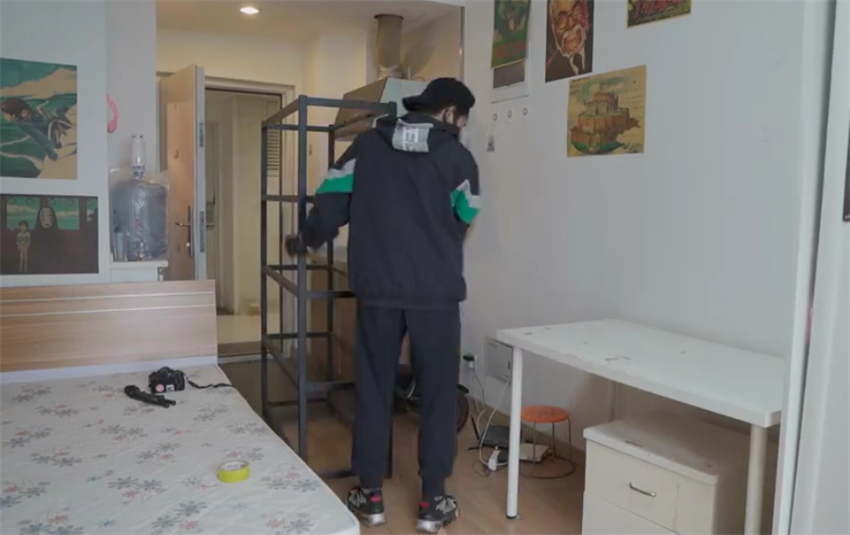 |小伙改造10㎡出租房，廉价风变精致风，前后差别大到房东都不敢认