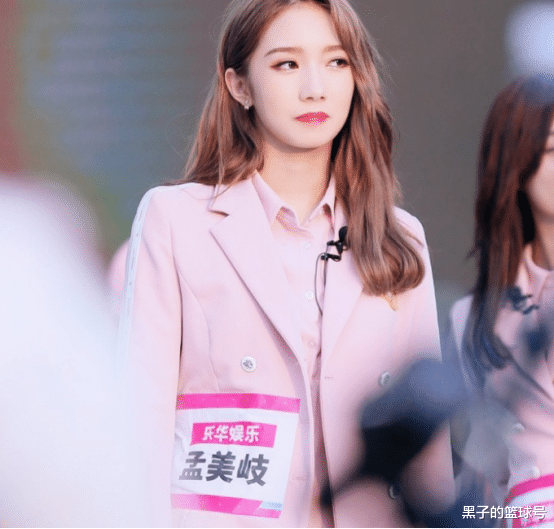 孟美岐|现在美女的审美都那么低了吗？这样的丑男也能让两个大美女争抢？