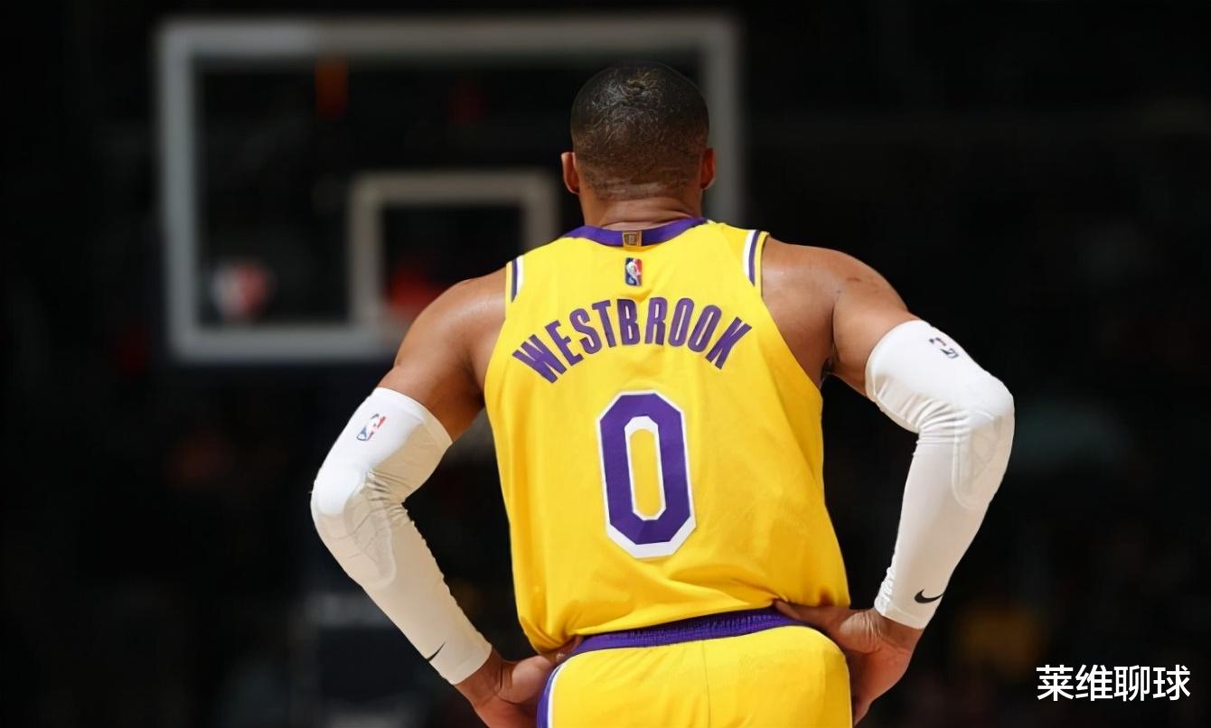 三雙|場均18+10+10！威少重回三雙王模式，每場5.6個失誤仍值4000萬