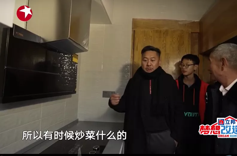 阳台|花费132万，打造纯狱风