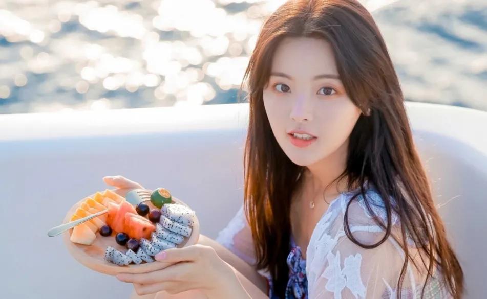 陈乔恩|现在，无数前辈真的都证明了，爱豆转型是真的不可避免