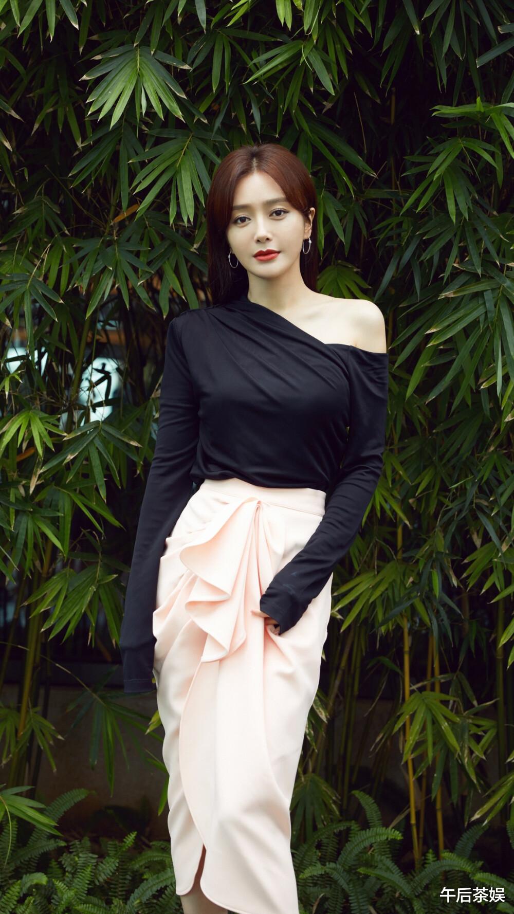 杨紫|二十岁放弃稳定工作，独闯演艺圈，秦岚为何不相信一见钟情？