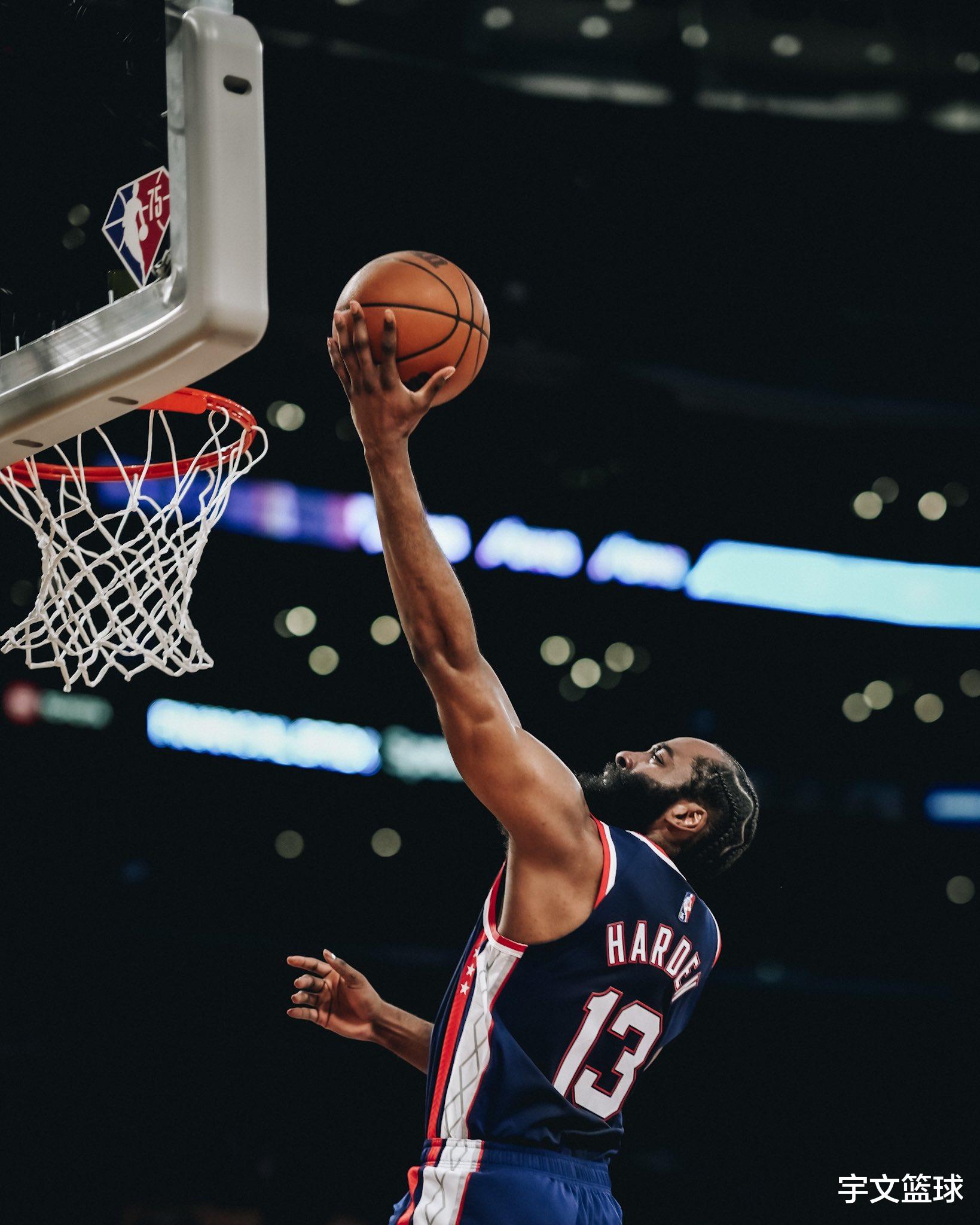 詹姆斯·哈登|34分12板13助！哈登背靠背三雙難阻失利 狂刷9大紀(jì)錄重奪“一分王”