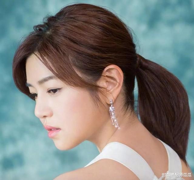 发际线|?女生扎马尾时，少犯这3个“错误”！看着显老，还会增高发际线