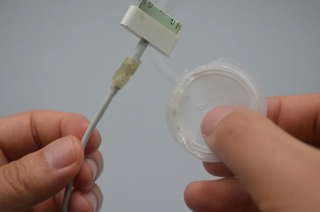 卖废品时，一定记得把塑料瓶盖拧下来，作用拿钱也难买，涨知识了