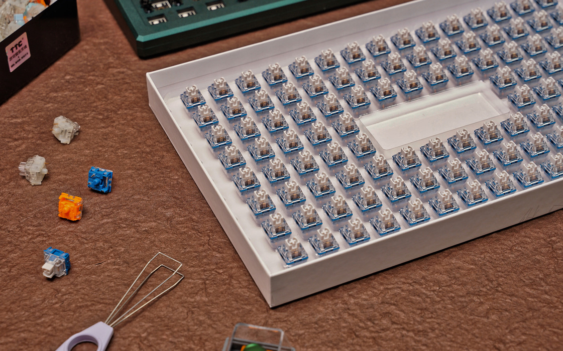 辐射5|老年人的第一把客制化，当 AKKO MOD003 遇上 TTC快银