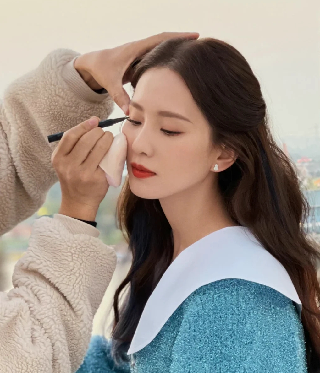 刘诗诗|刘诗诗去了迪士尼 像公主一样美丽