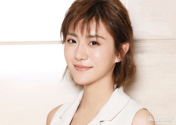 牟星|业余艺术学校的牟星，是一个相当敬业的女明星，受到很多人认可