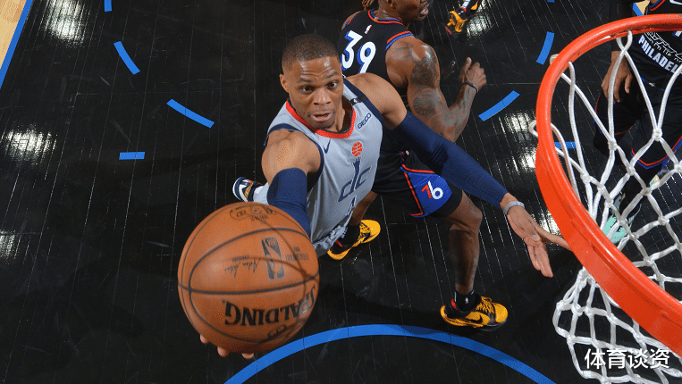 运动|73+27+20！三巨头拒绝爆冷，东部第一7分险胜，威少末节2分成罪人