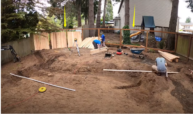 荒芜的庭院这样改造，一半花园一半户外休闲地，10天让它身价翻倍