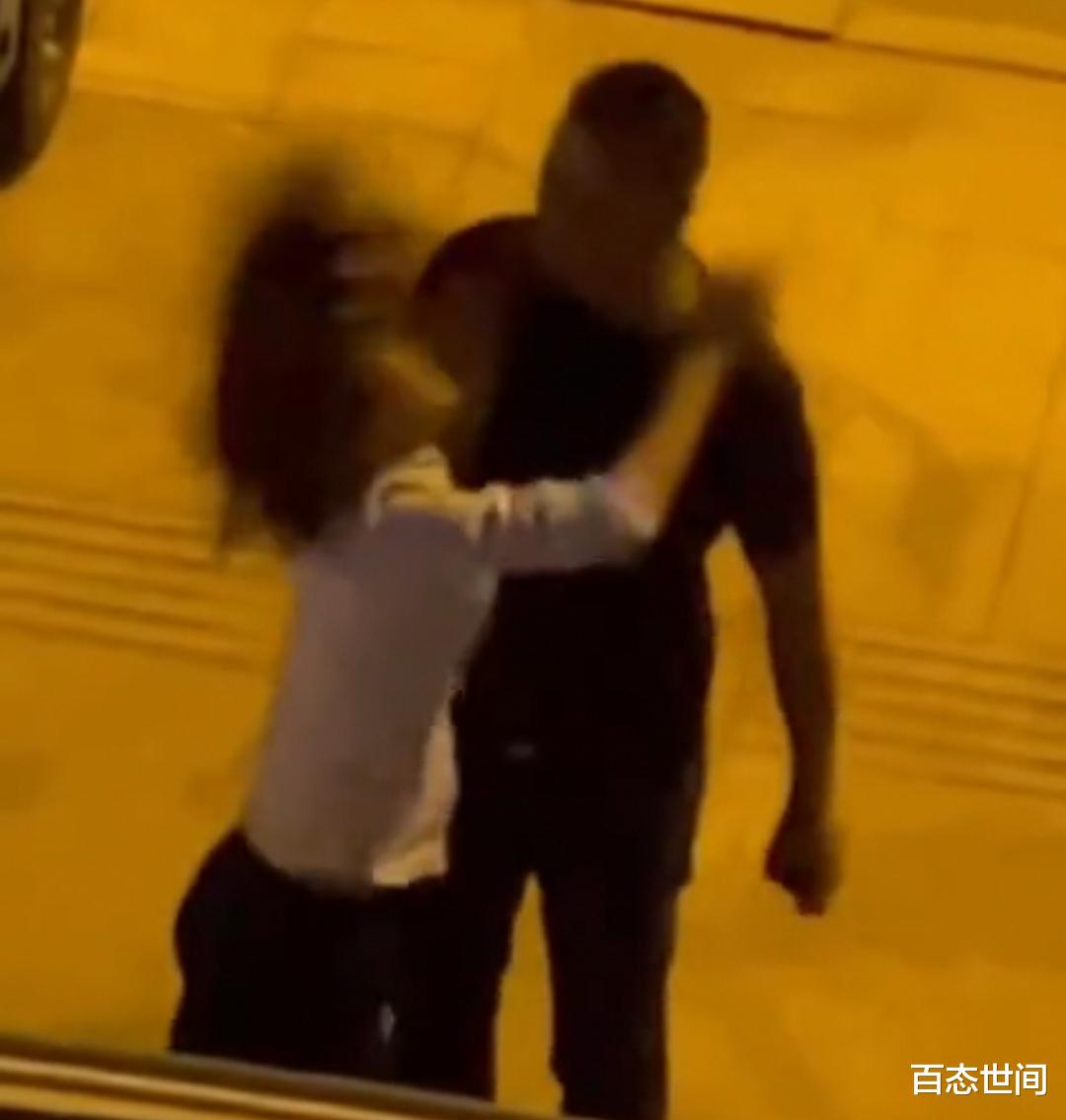 球话莲篇 杭州女子参加应酬喝醉遭丈夫当街暴打，丈夫打电话质问辱骂其领导
