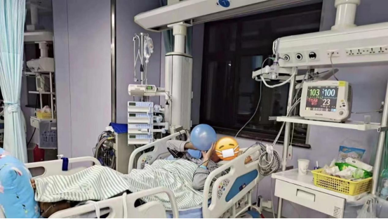 黑眼圈|53岁骨折术后，感觉胸口被人踩着，医生示：是脂肪造成的