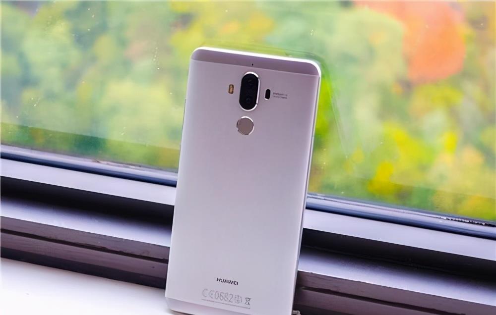 华为mate9|鸿蒙立功了 华为Mate9用五年都不卡的手机 流畅度远超同期安卓机