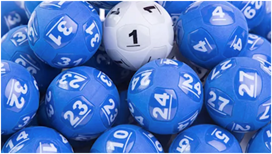 睹图 男子中了2亿彩票却不知道，因当时留错电话号码险些错过大奖