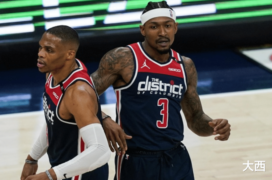 斯蒂芬·庫里|比爾要反超庫里場均31.9分有多難？看了兩人總分差距就懂