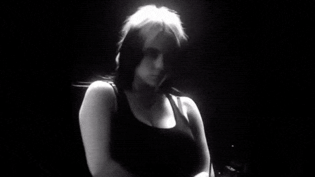 阿黛尔|「顶流女星」性感照曝光后，粉丝不仅脱粉，还要骂她「恶心」？