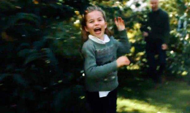 白敬亭|剑桥三小只的晨间欢乐时光！夏洛特秀舞技，路易忙捧场，威廉头疼