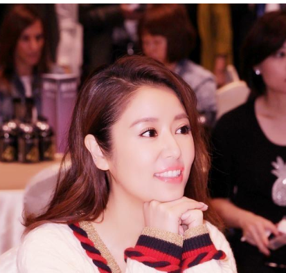 林心如|林心如年轻时没人追求？当她20岁的照片曝光后，网友：这怎么敢追