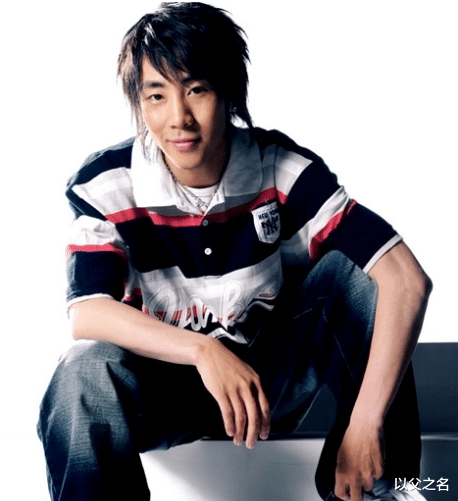 以父之名 他靠一首歌火遍大江南北，为救女友残废了一条腿，却遭女友抛弃