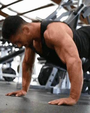 周杰伦|200斤小胖子蜕变成肌肉型男，意外撞脸周杰伦，健身的魅力大