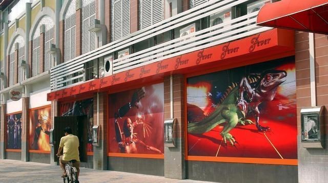 房产中介|社会怪象：商铺纷纷“倒闭”，满大街都是餐饮店、房产中介和药店