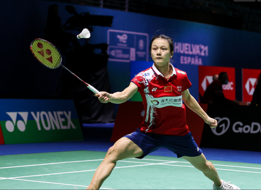 山口茜|只因一個技術(shù)漏洞，張藝曼輸山口茜4分無緣決賽，其他環(huán)節(jié)都領(lǐng)先