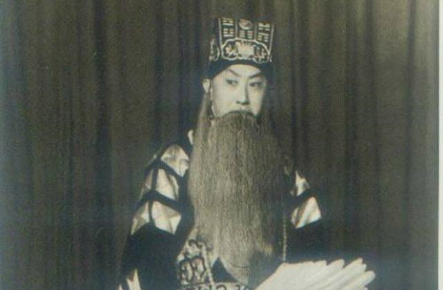 诸葛亮|谈四大须生的诸葛亮：马派潇洒、谭派坚毅、杨派凄凉、奚派满仙气