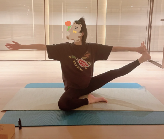 京妈说|奚梦瑶挺孕肚做高难瑜伽,称胖了10斤长高2厘米,怀孕为啥还能长个