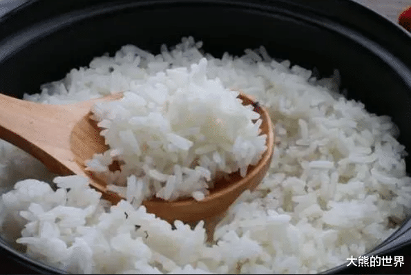 跑步|4种美食正在阻止你减肥，热量比馒头高几倍，经常吃只会越减越胖
