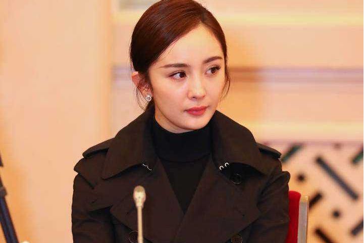 杨洋|人民大会堂不许化妆，杨洋让人不敢相信，看到周星驰好想哭