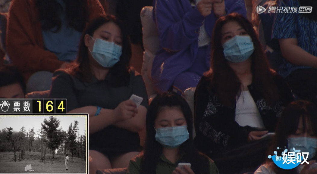影视解说|《导演请指教》成吐槽大会？观众和影评人吵起来，主持人不调解？
