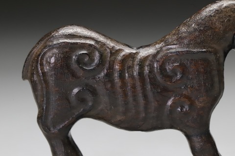 和田玉籽料|和田玉籽料枣红皮 玉马