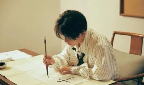 魏大勋|5位“颜值逆袭”的明星，彭于晏魏大勋曾都是小胖子，杨颖也在榜