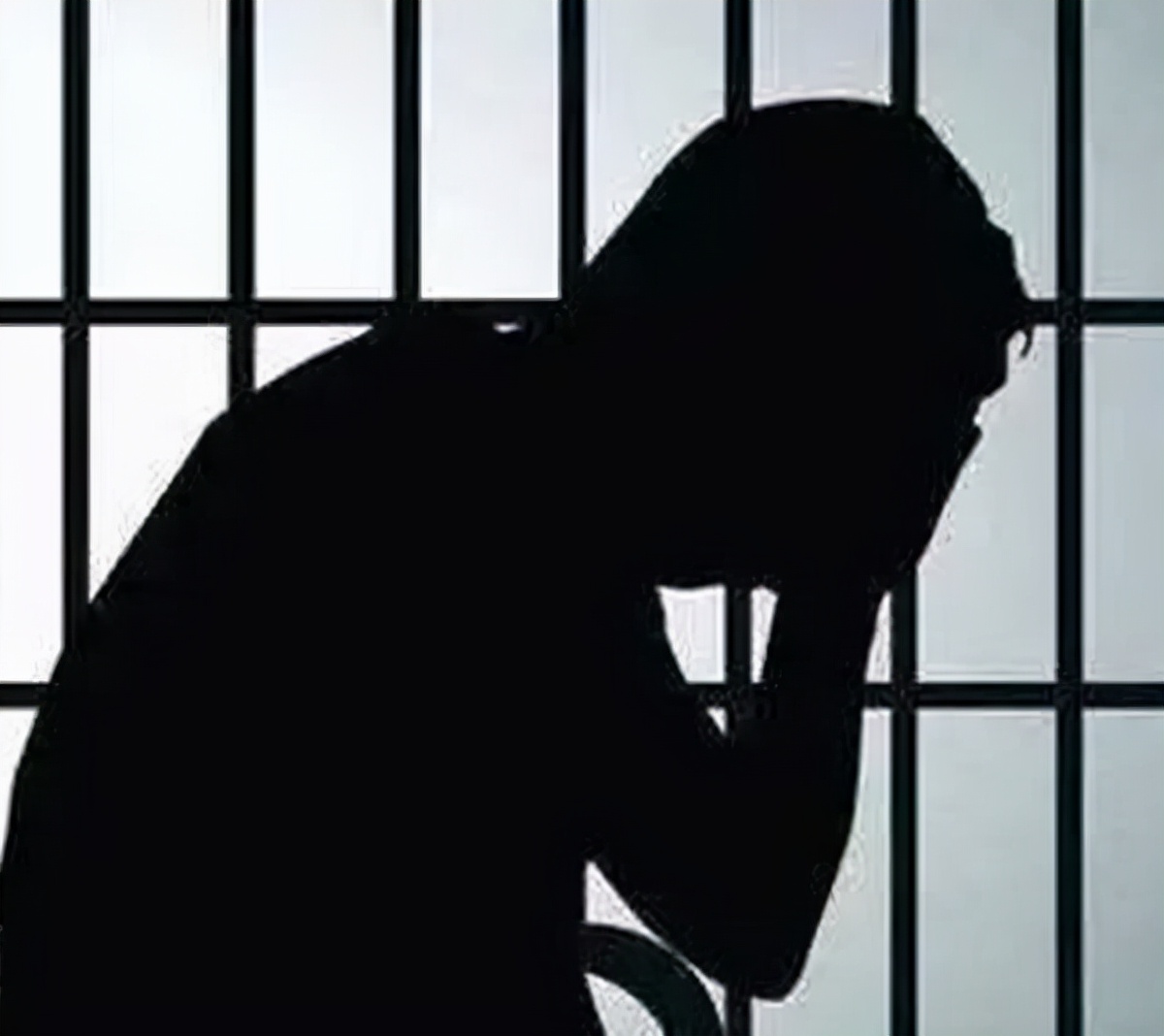 女子发现暧昧对象有家室后要求分手,男子拒绝该并对她痛下杀手