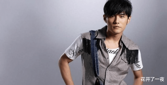 明星|18年前全球华人明星人气榜，现如今有的离世有的翻车，人气王依旧